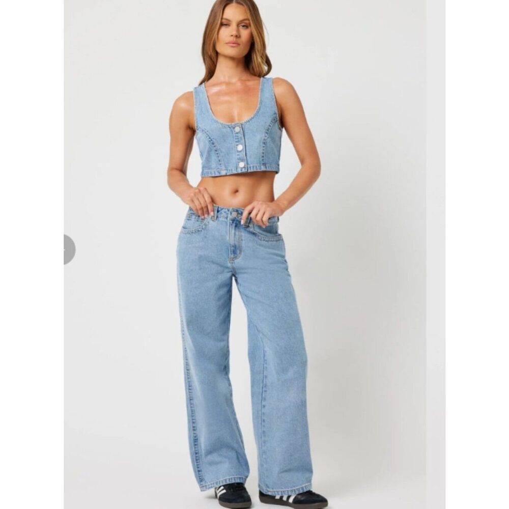 Like New! Abrand x Rip Curl 95 Mid Baggy Ariane Worker Jeans in Size 26